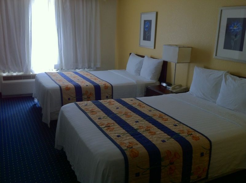 Studios And Suites 4 Less - Gum Road Chesapeake Room photo